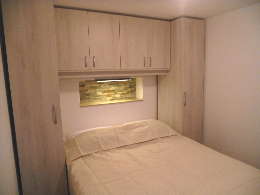 Apartment Andrija Vrbnik Esterno foto