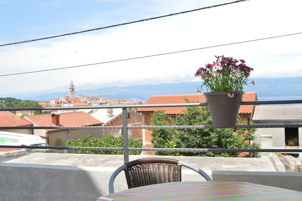 Apartment Andrija Vrbnik Esterno foto