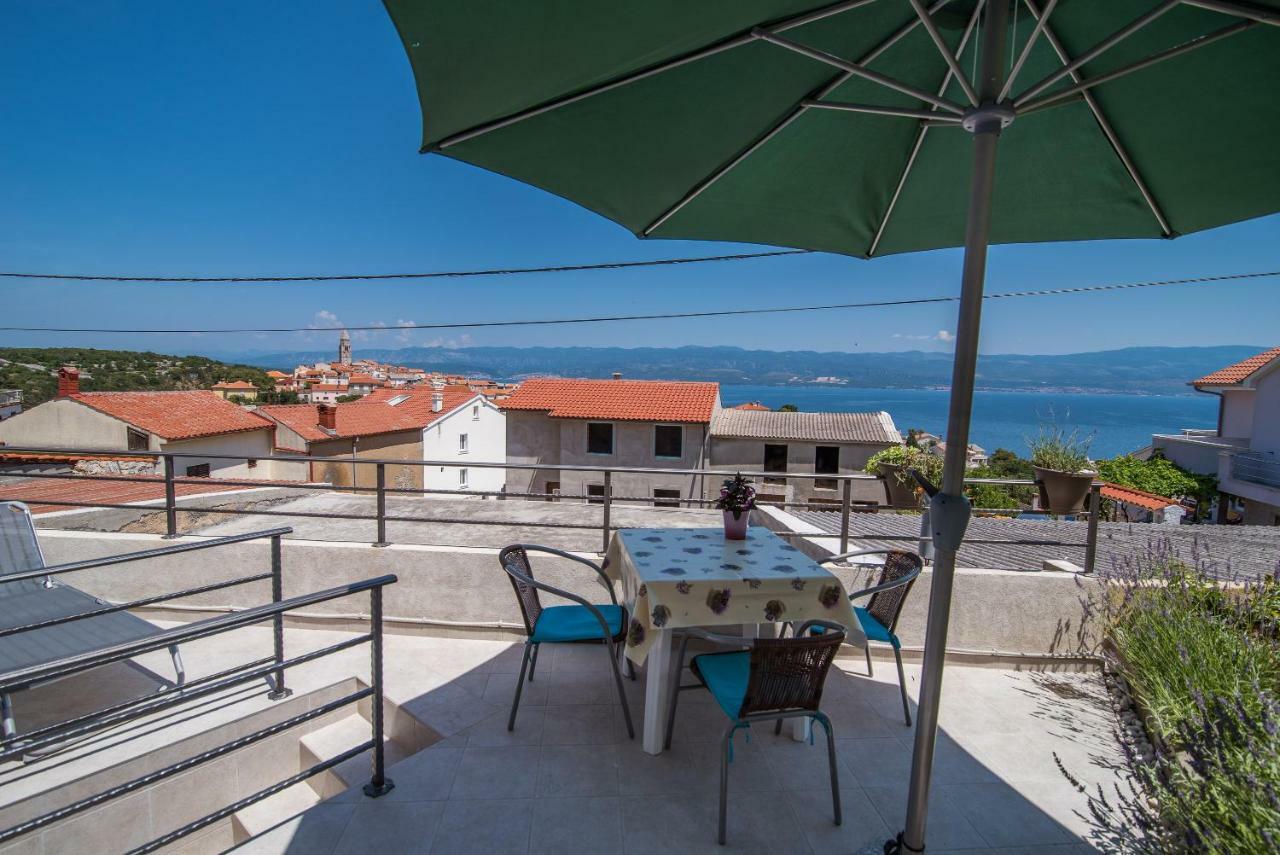 Apartment Andrija Vrbnik Esterno foto