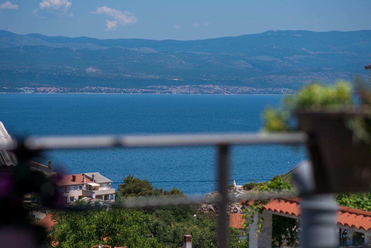 Apartment Andrija Vrbnik Esterno foto